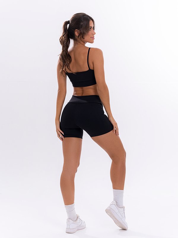 Conjunto Preto top e shorts